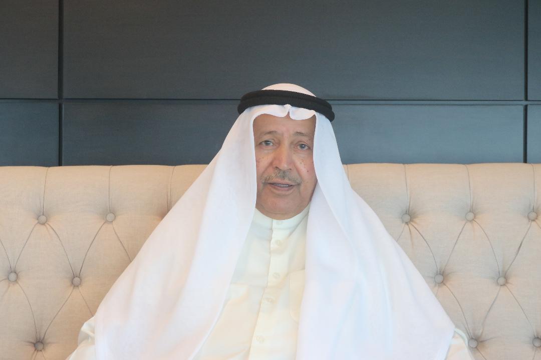 الدكتور عبد العزيز المنصور